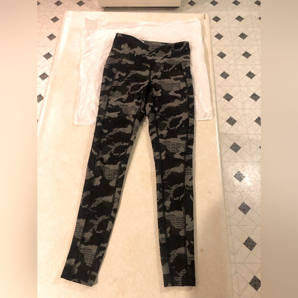 New balance camouflage leggings size small